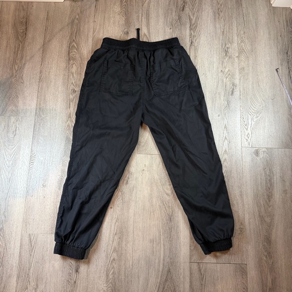 A New Day Pants Womens Medium Black Twill Jogger Elastic Waist Cuffed Casual - Picture 2 of 8